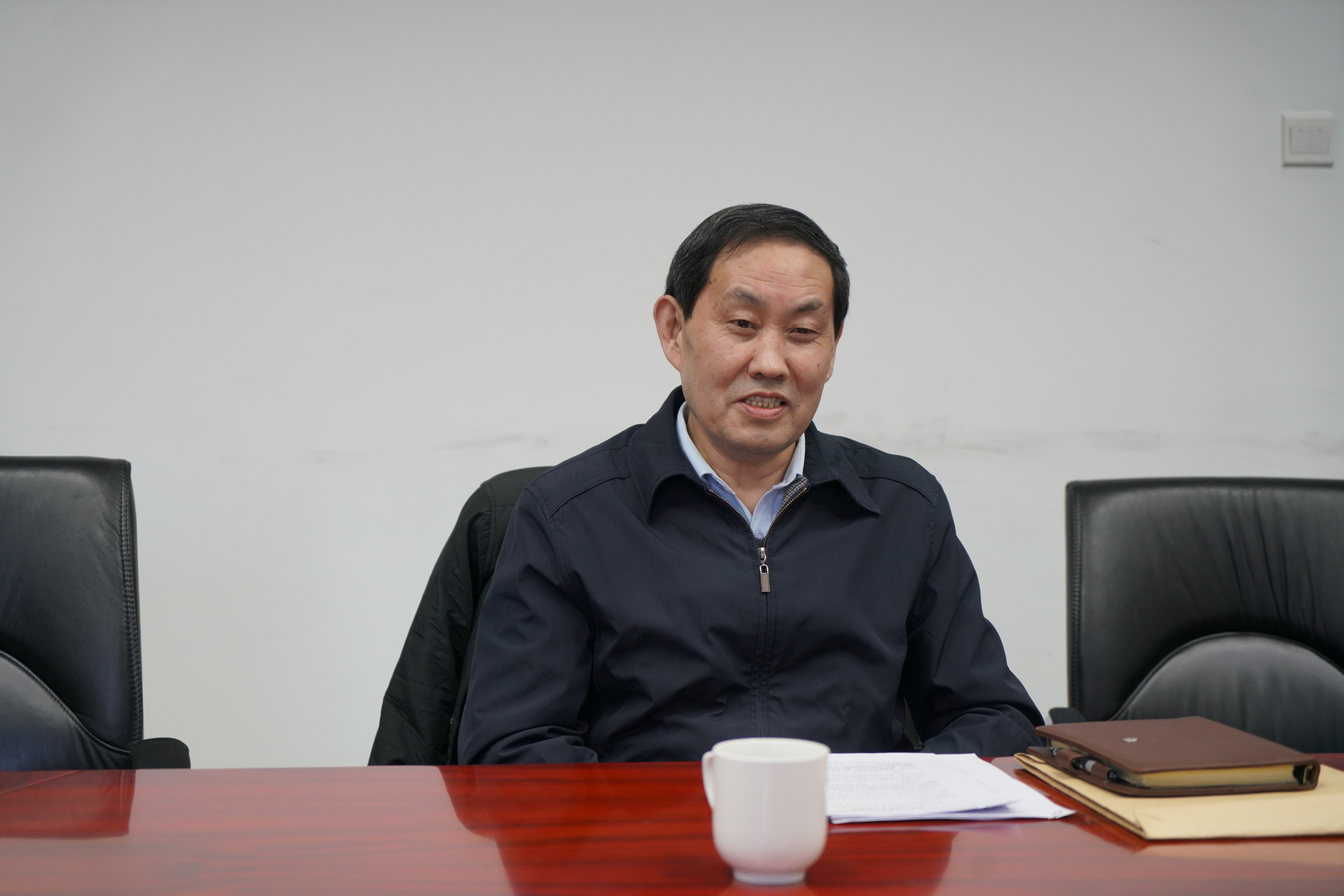 1645594704318049901.jpg 20220111-民主生活会-高欣-刘秀成发言-min.jpg