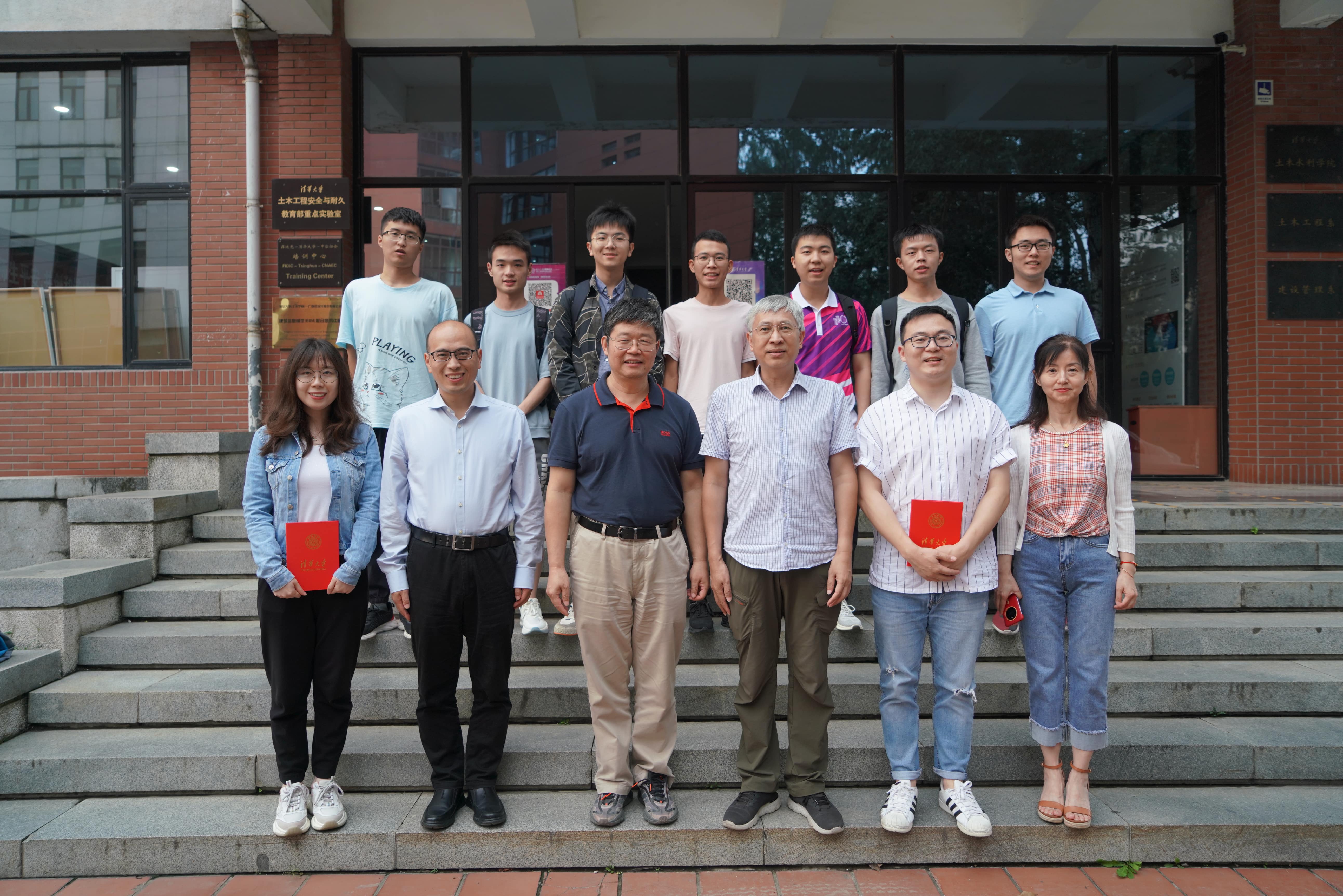 1631773688330054982.jpg 户外合照-min.jpg